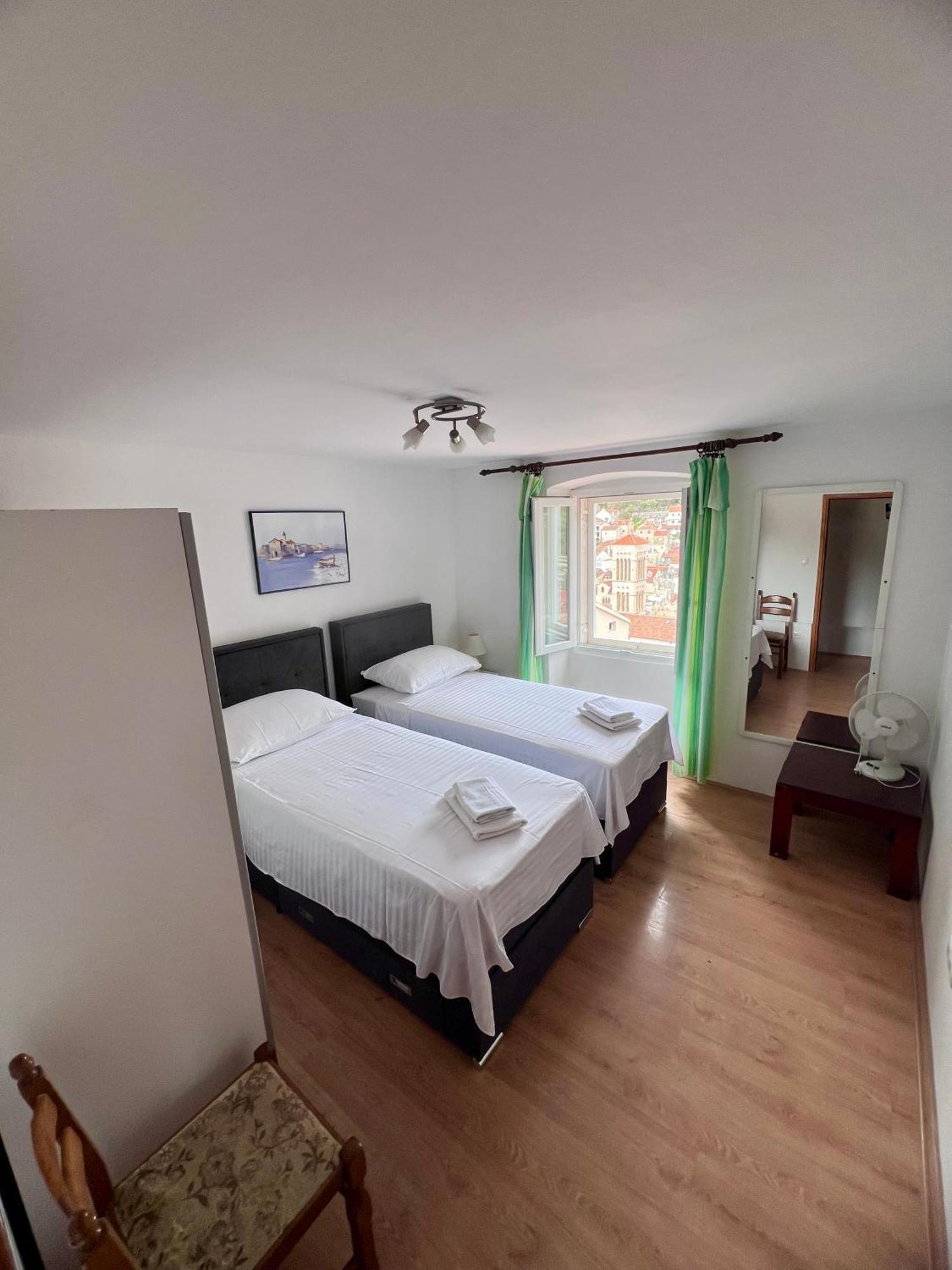 Apartments Tudor Nikola هفار المظهر الخارجي الصورة